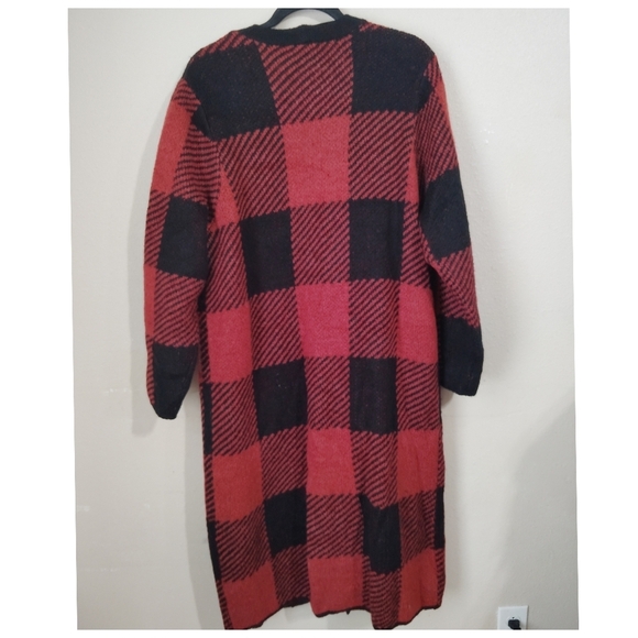 Torrid Duster Open Front Black And Red Plaid Sweater Cabincore  Size 2 - Picture 3 of 5